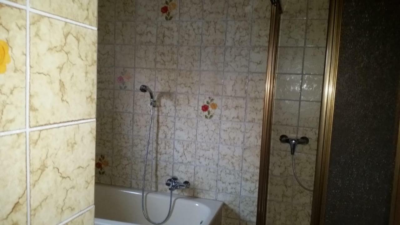 Ferienhaus Karin Фуш-ан-дер-Гросглокнерштрассе Экстерьер фото